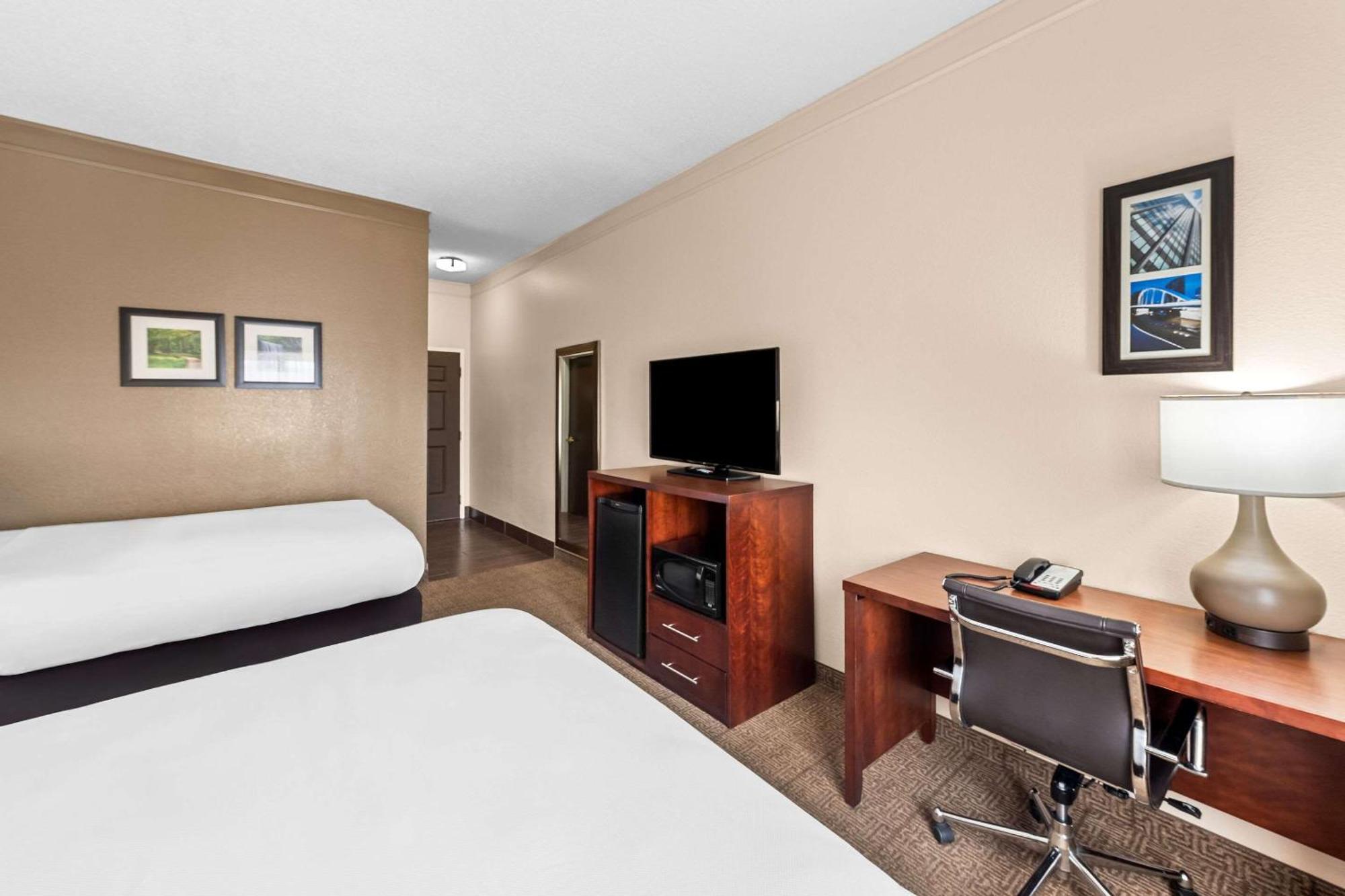 Comfort Inn & Suites Heath Exterior photo