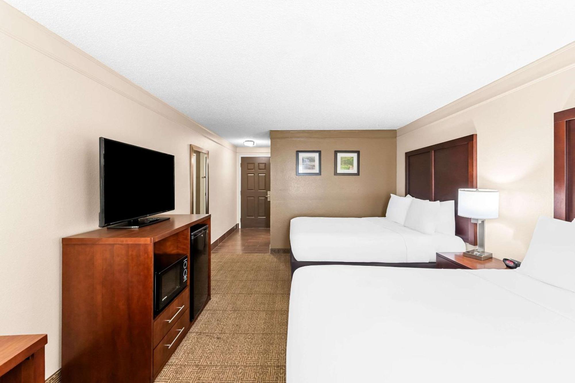 Comfort Inn & Suites Heath Exterior photo