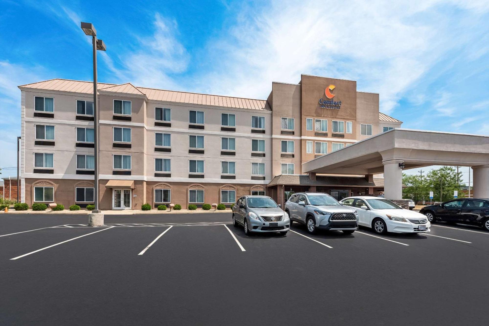 Comfort Inn & Suites Heath Exterior photo