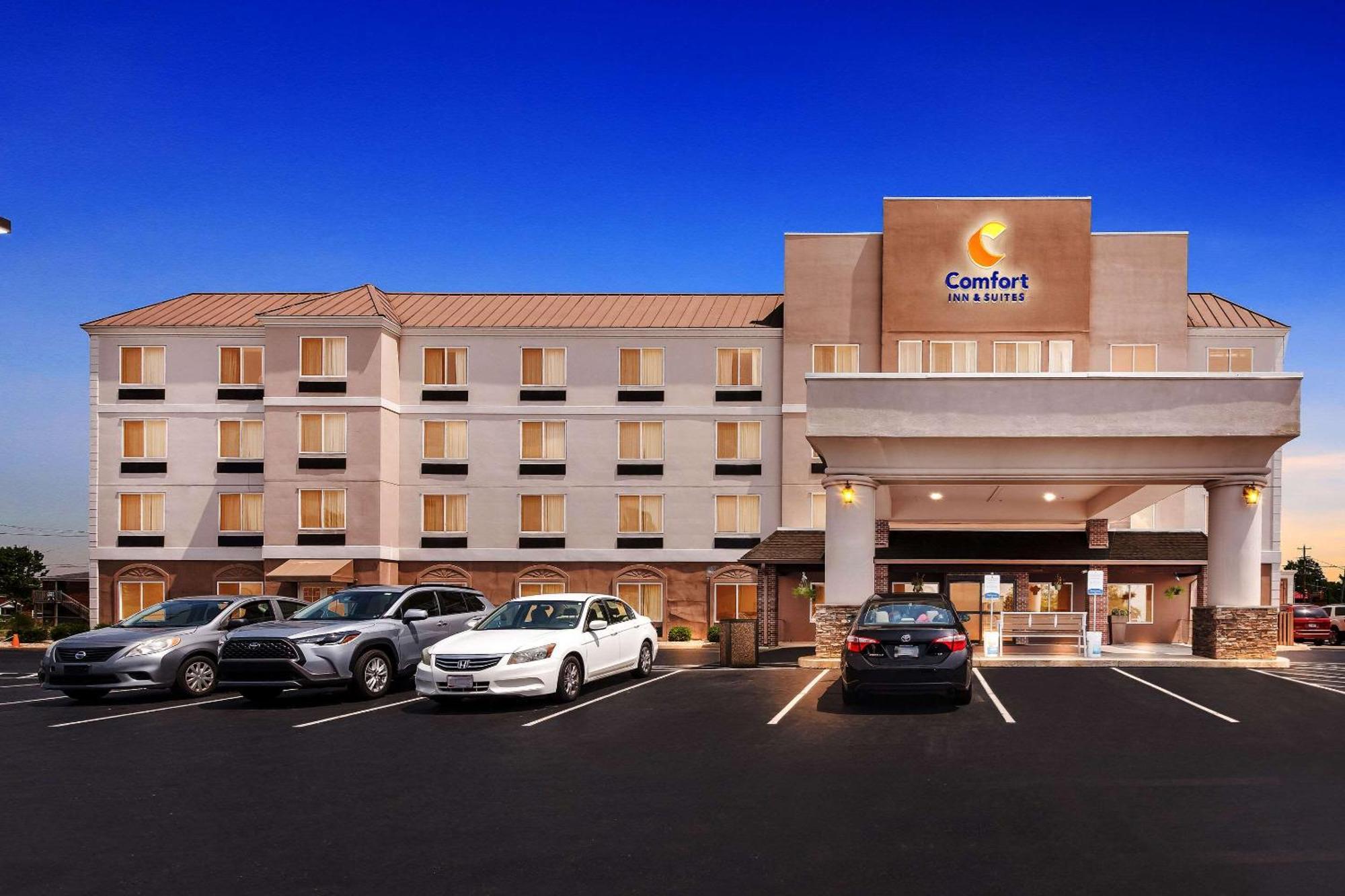 Comfort Inn & Suites Heath Exterior photo
